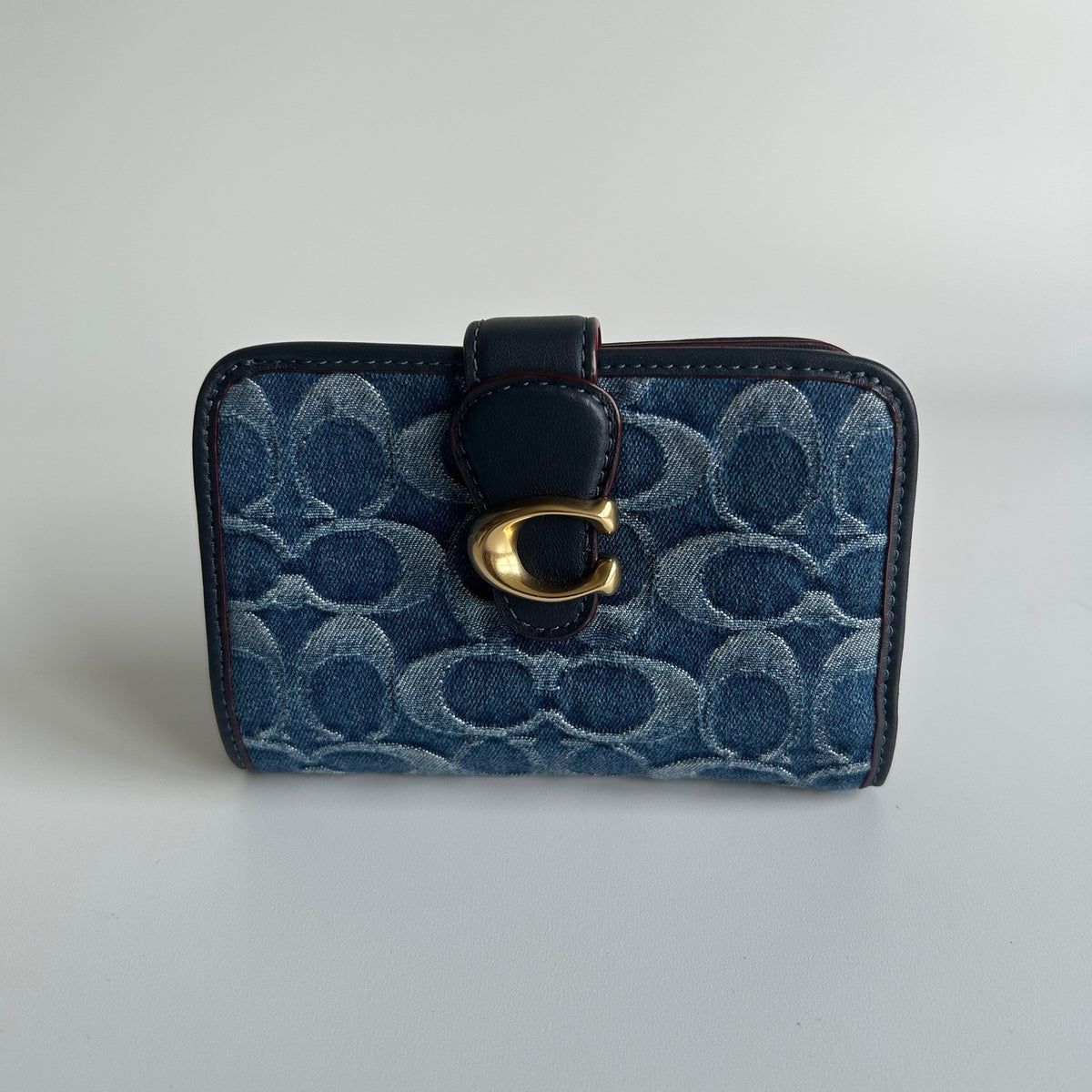 Coach Tabby Medium Wallet Chambray Blue Denim Leather Brass CA193 Excellent0