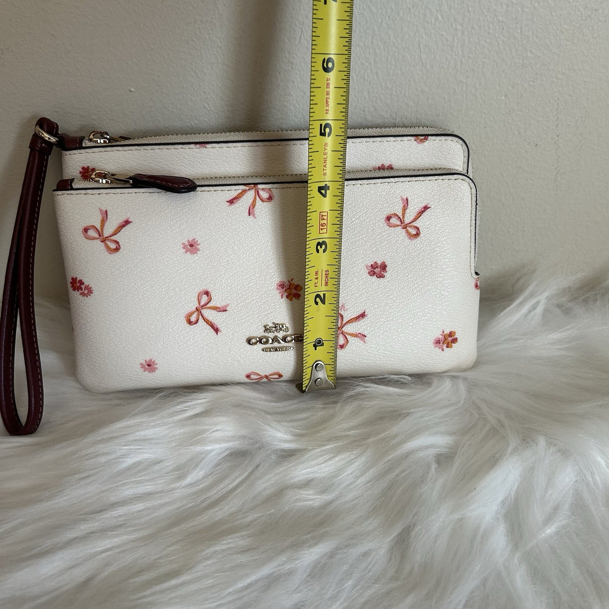 Coach Double Zip Wallet Chalk White Pebbled Leather Wristlet Excellent14
