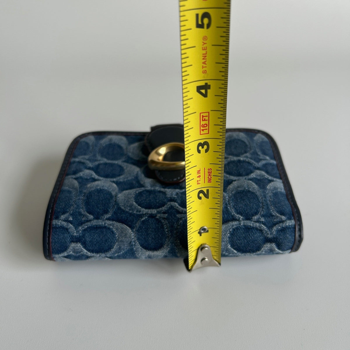 Coach Tabby Medium Wallet Chambray Blue Denim Leather Brass CA193 Excellent7