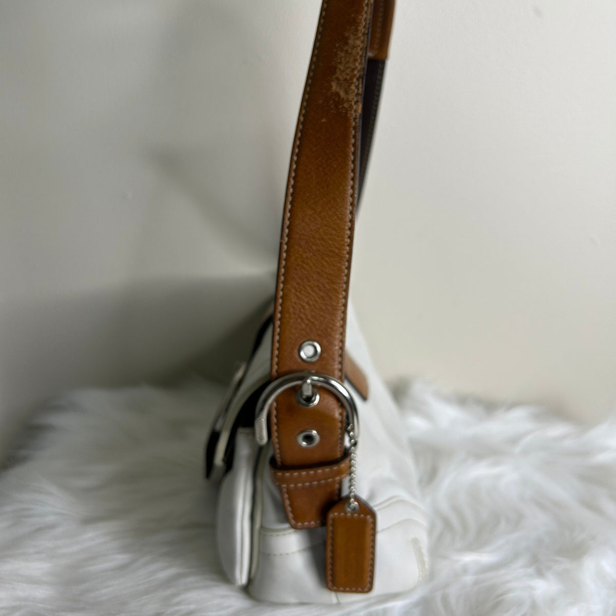 Coach Soho Buckle Flap White Tan Leather Shoulder Bag GOOD2