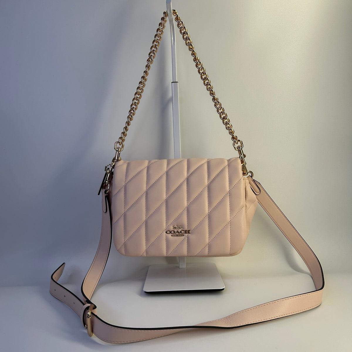 Coach Quinn Pink Quilted Leather Shoulder Bag CY663 Excellent0