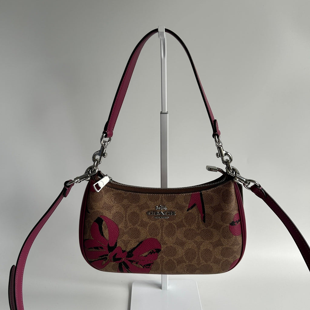 Coach Teri Shoulder Bag Khaki Pink Signature Canvas Bow Print Excellent0