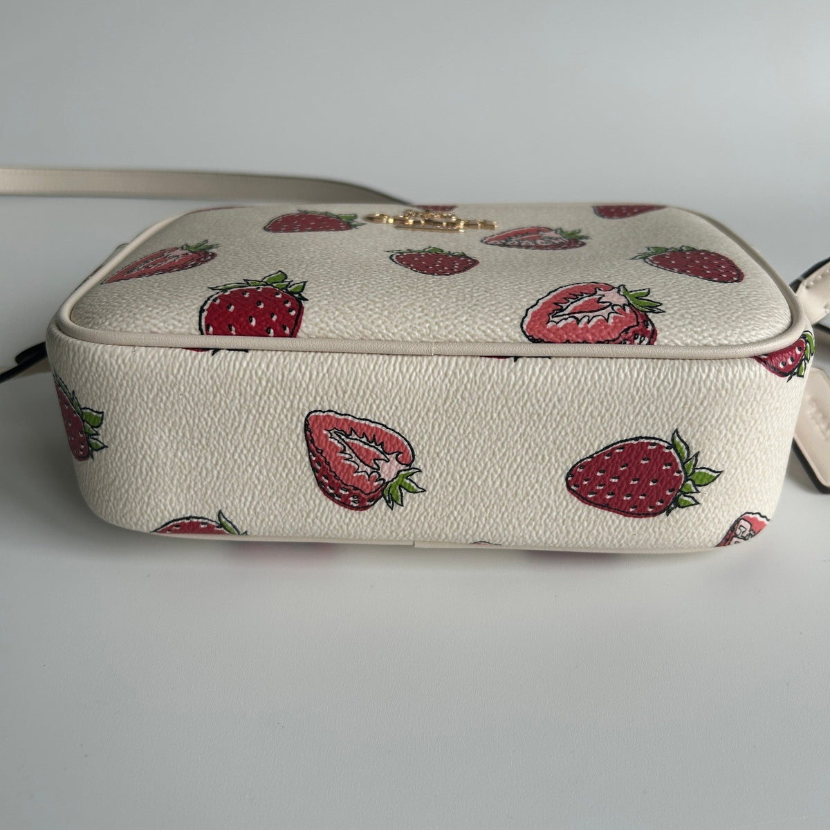 Coach Jamie Strawberry Chalk White Pebbled Leather Camera Bag Excellent3