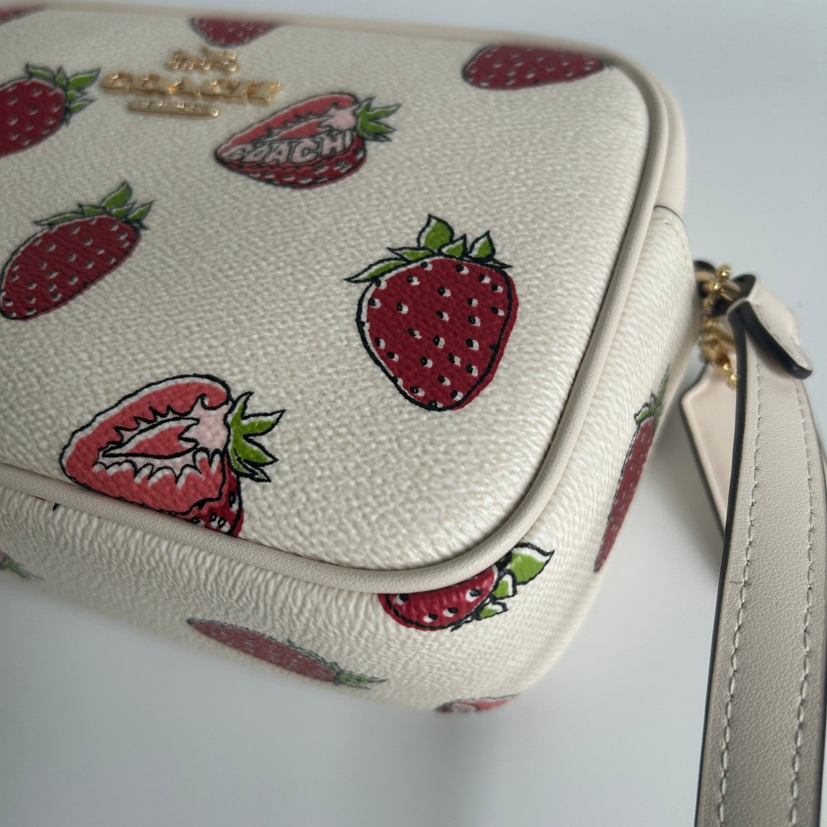 Coach Jamie Strawberry Chalk White Pebbled Leather Camera Bag Excellent7