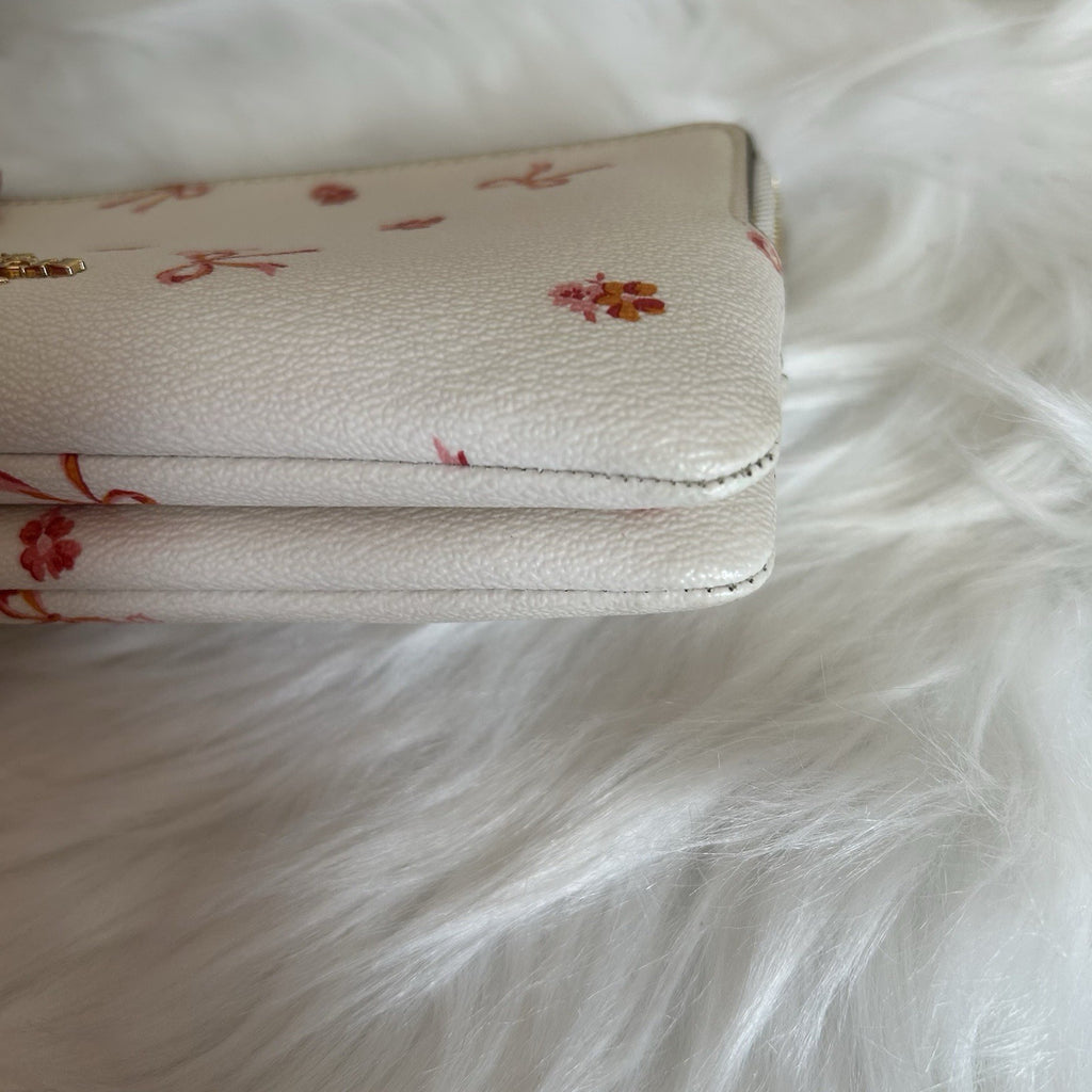 Coach Double Zip Wallet Chalk White Pebbled Leather Wristlet Excellent5