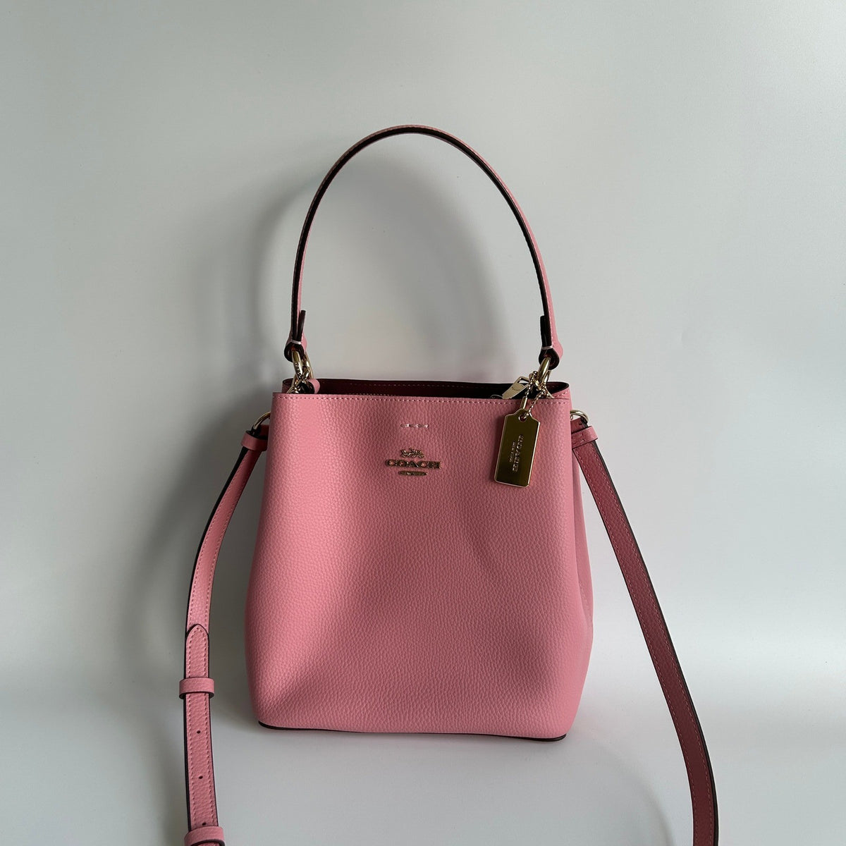 Coach Small Town Bucket Bag Pink Pebbled Leather Shoulder Bag Excellent0