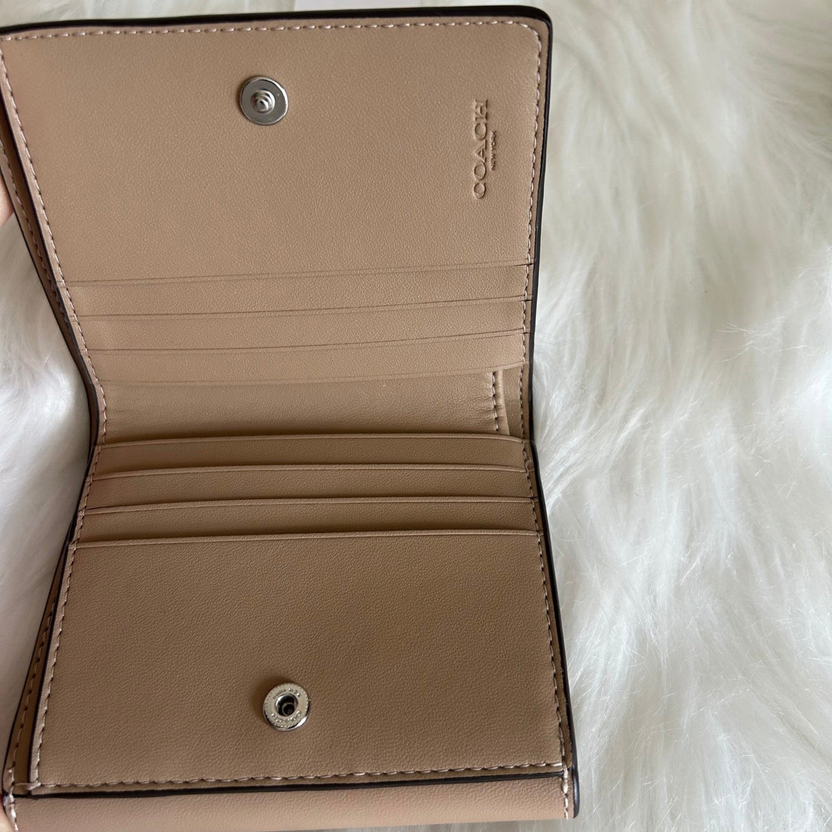 Coach Eliza Taupe Leather Small Wallet New With Tags CP2544
