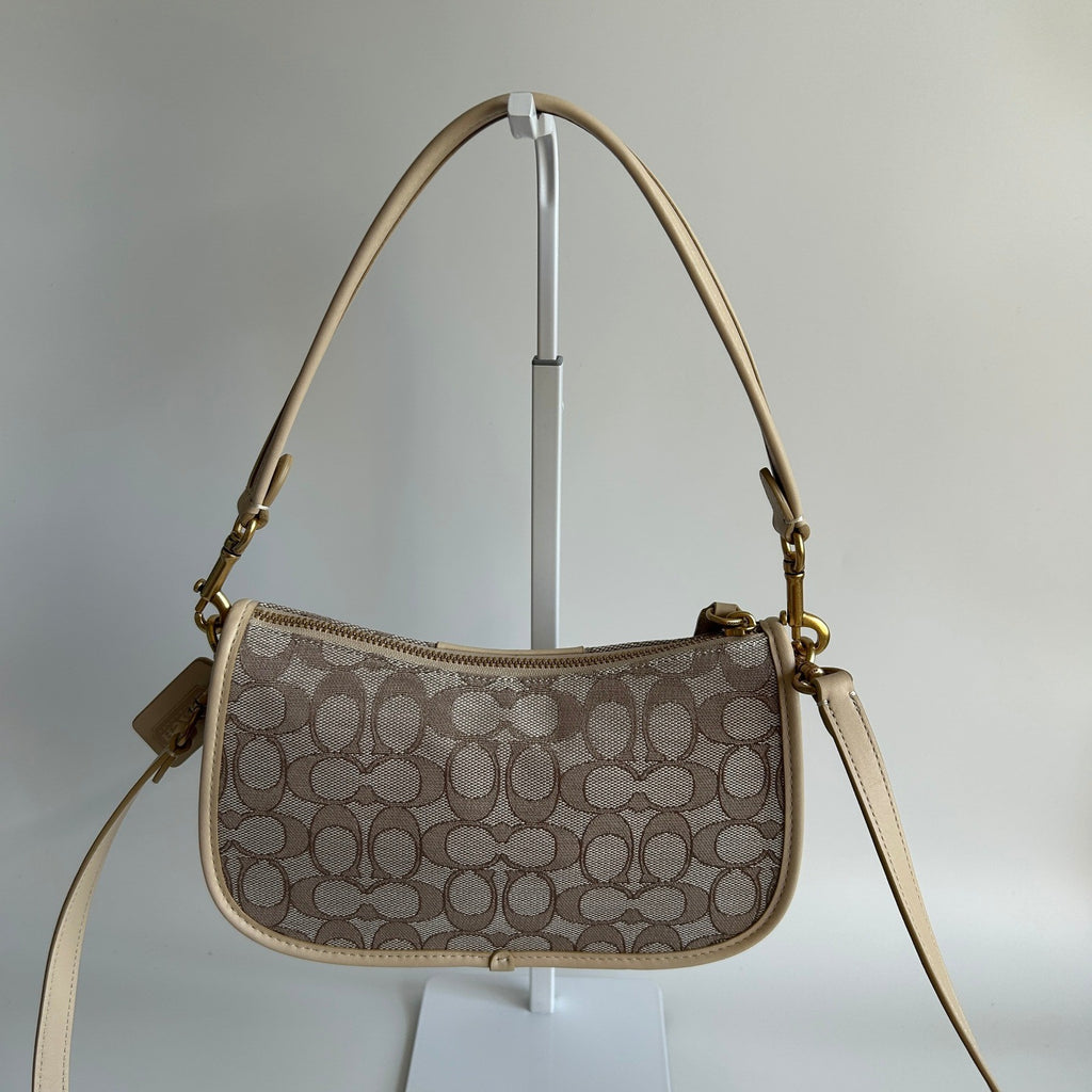 Coach Swinger Bag Chalk Beige Signature Jacquard Leather Shoulder Bag Excellent1