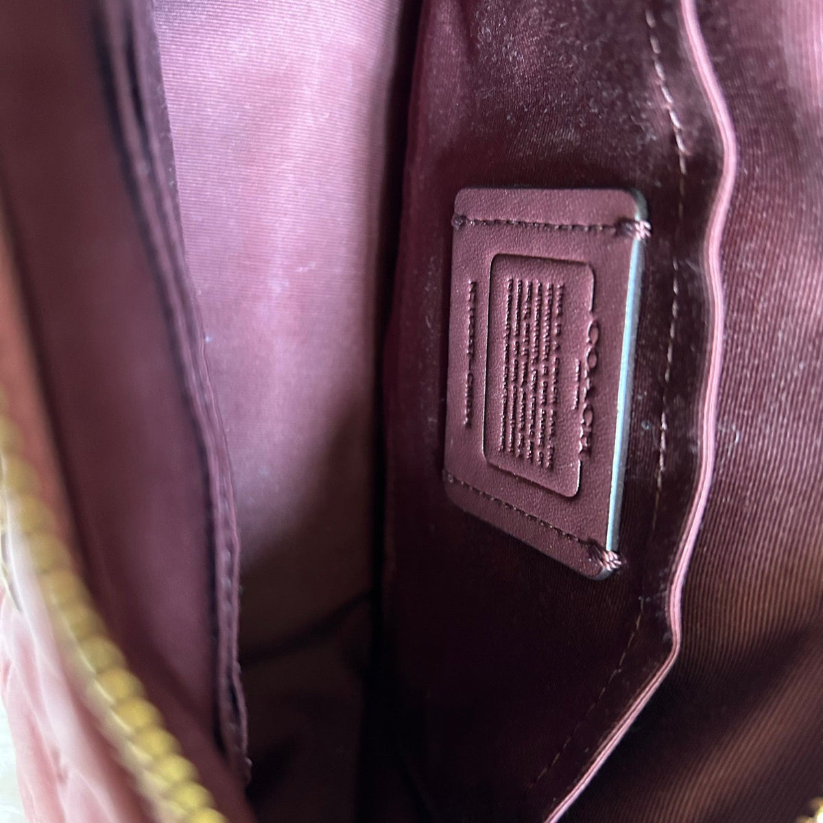 Coach Teri Pink Signature Leather Shoulder Bag Excellent4
