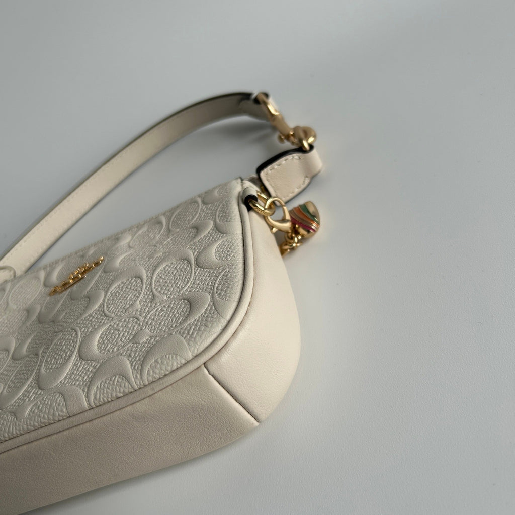 Coach Nolita 15 Chalk White Signature Leather Wristlet Excellent3