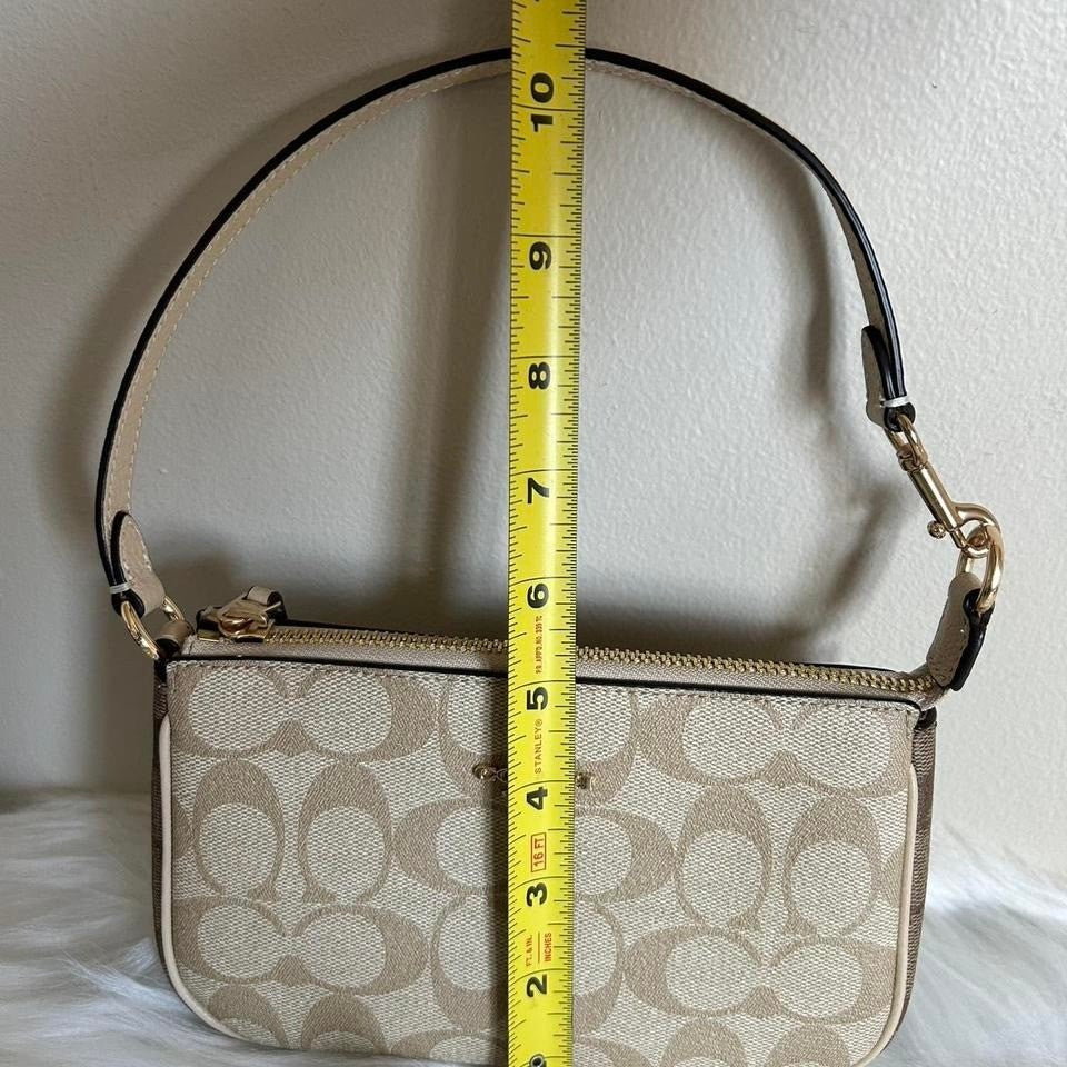 Coach Nolita 19 Light Khaki Ivory Signature Canvas Wristlet Bag Excellent5