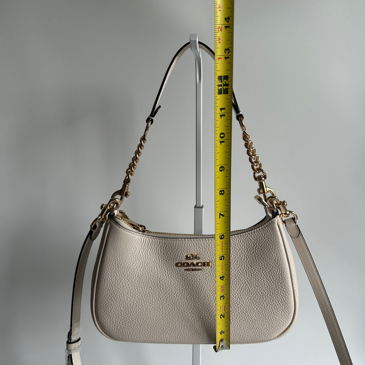 Coach Teri Chalk White Pebbled Leather Shoulder Bag CV934 Excellent10
