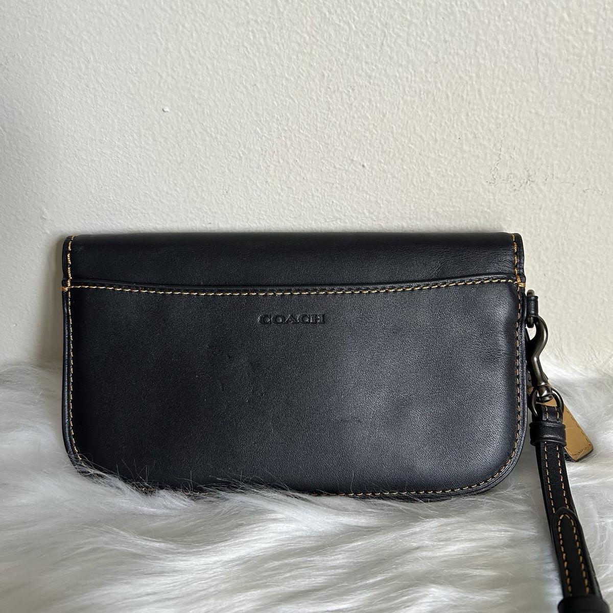 Coach Glovetanned Leather Black Wristlet Clutch GOOD2