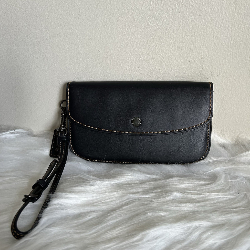 Coach Glovetanned Leather Black Wristlet Clutch GOOD1