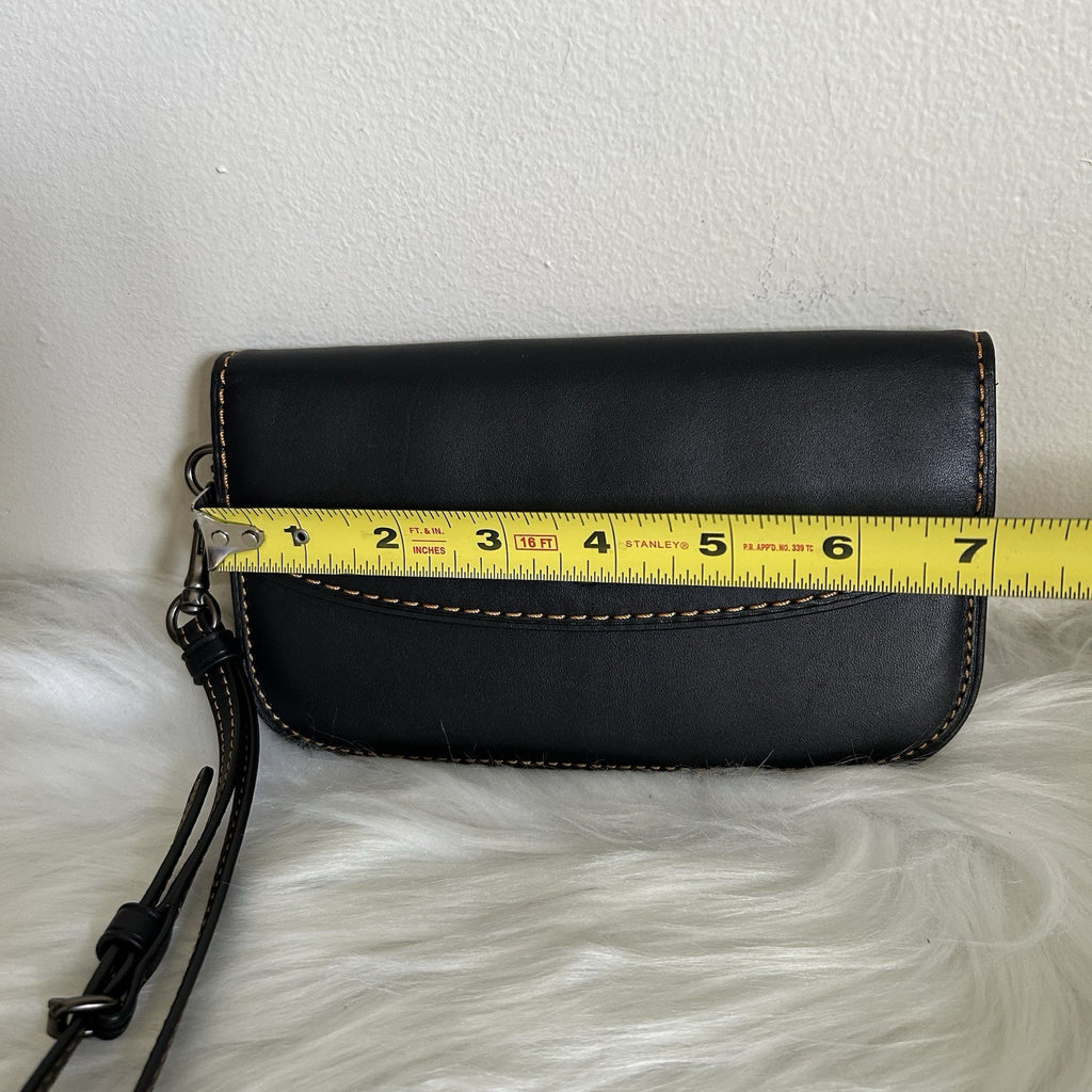 Coach Glovetanned Leather Black Wristlet Clutch GOOD8