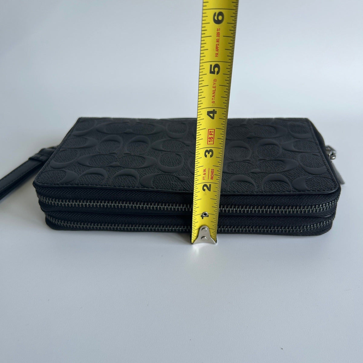Coach Double Zip Travel Organizer Black Embossed Leather Wallet Excellent8