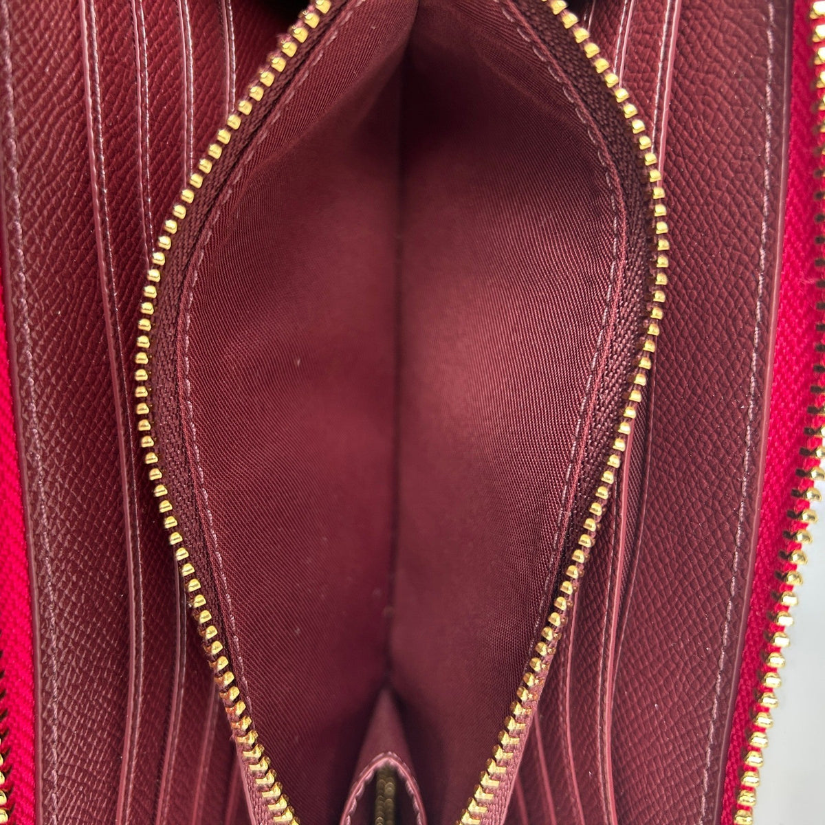 Coach Long Zip Around Pink Pebbled Leather Wristlet Wallet Excellent3