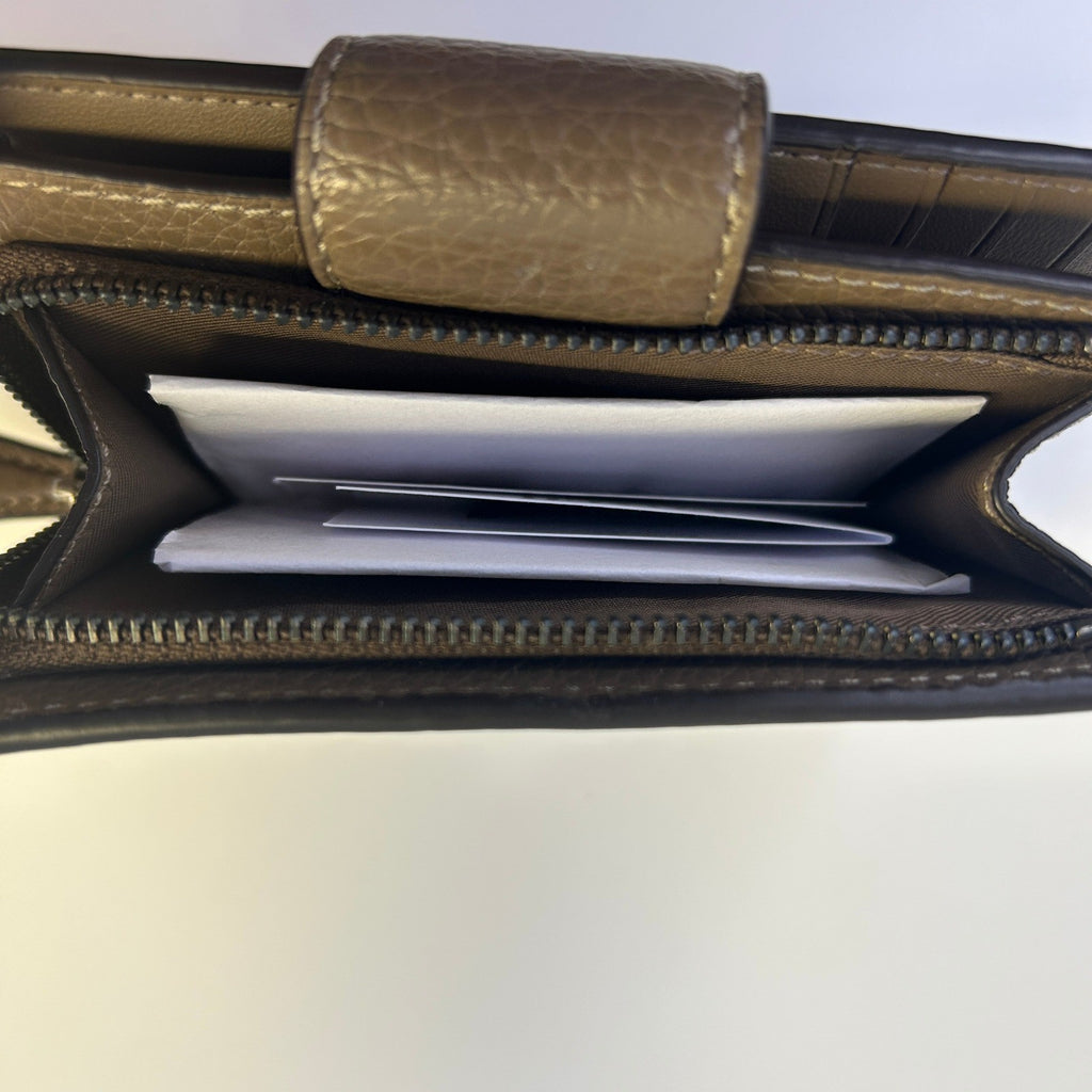 Coach Medium Corner Zip Dark Stone Pebbled Leather Wallet Excellent3