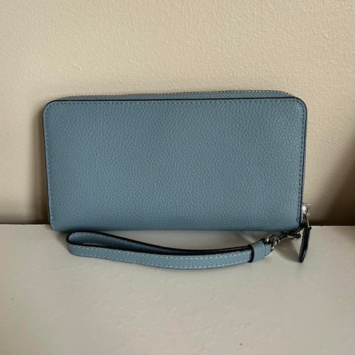 Coach Accordion Zip Light Blue Pebbled Leather Wristlet Wallet Excellent1