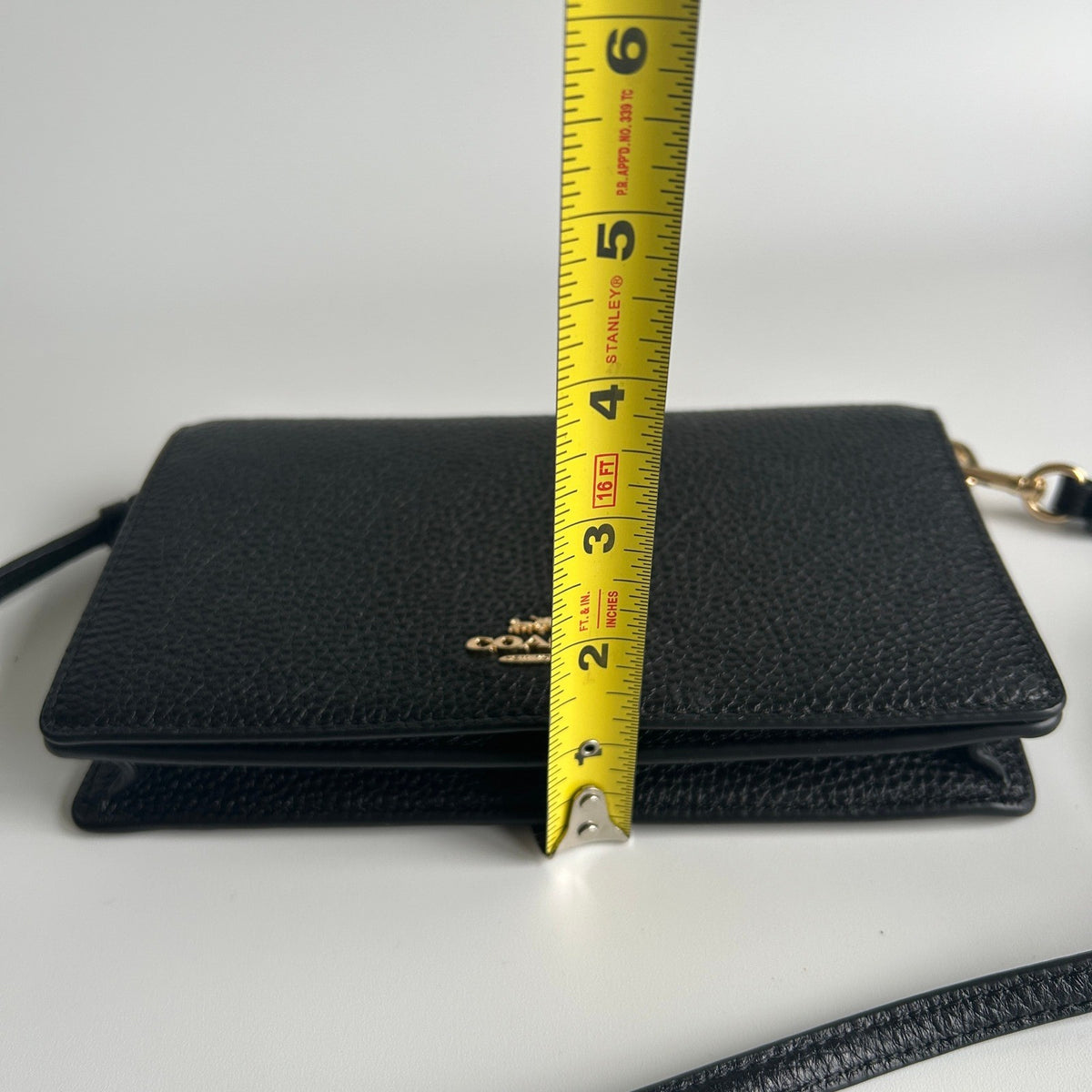 Coach Anna Foldover Clutch Black Pebbled Leather Crossbody Excellent7