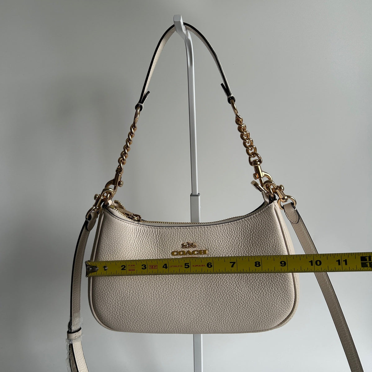 Coach Teri Chalk White Pebbled Leather Shoulder Bag CV934 Excellent9