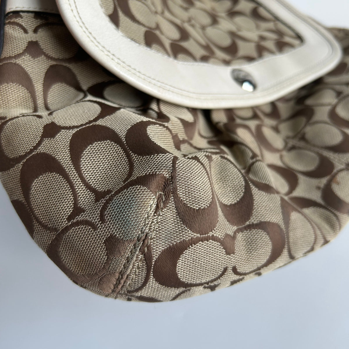Coach Soho Signature Flap Shoulder Bag Khaki Canvas White Leather Trim3
