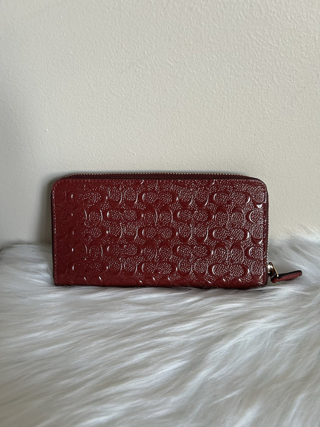 Coach Signature Debossed Cherry Patent Leather Accordion Zip Wallet Excellent1