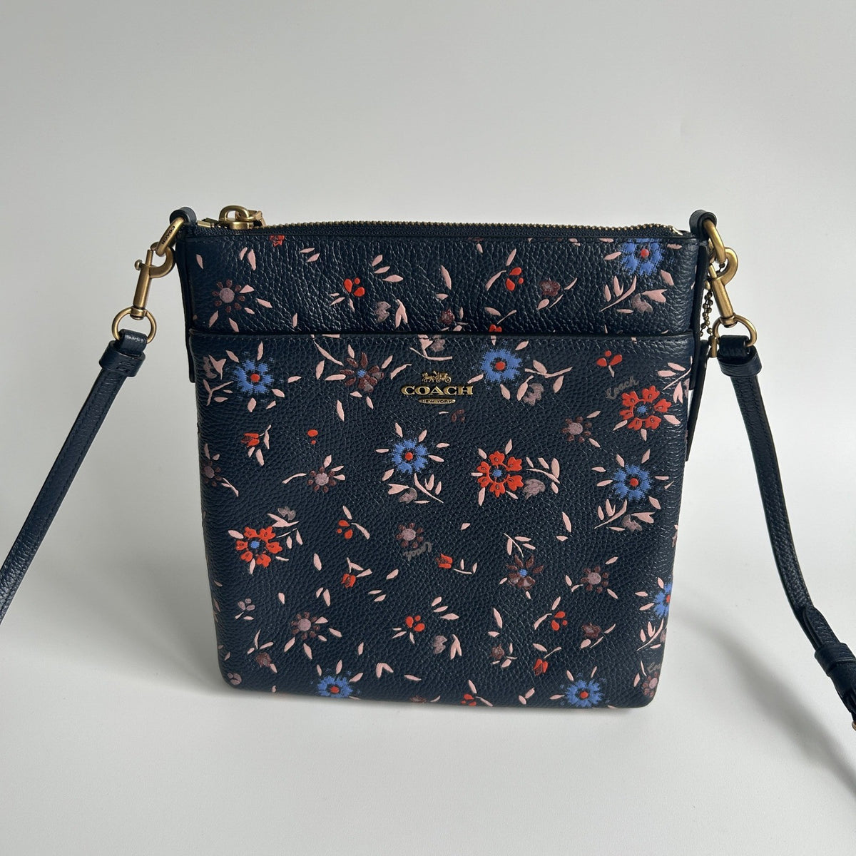 Coach Kitt Messenger Wildflower Navy Pebbled Leather Crossbody Bag Excellent1