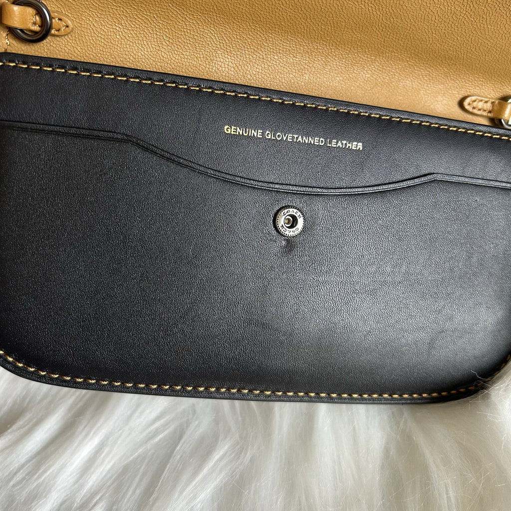 Coach Glovetanned Leather Black Wristlet Clutch GOOD7