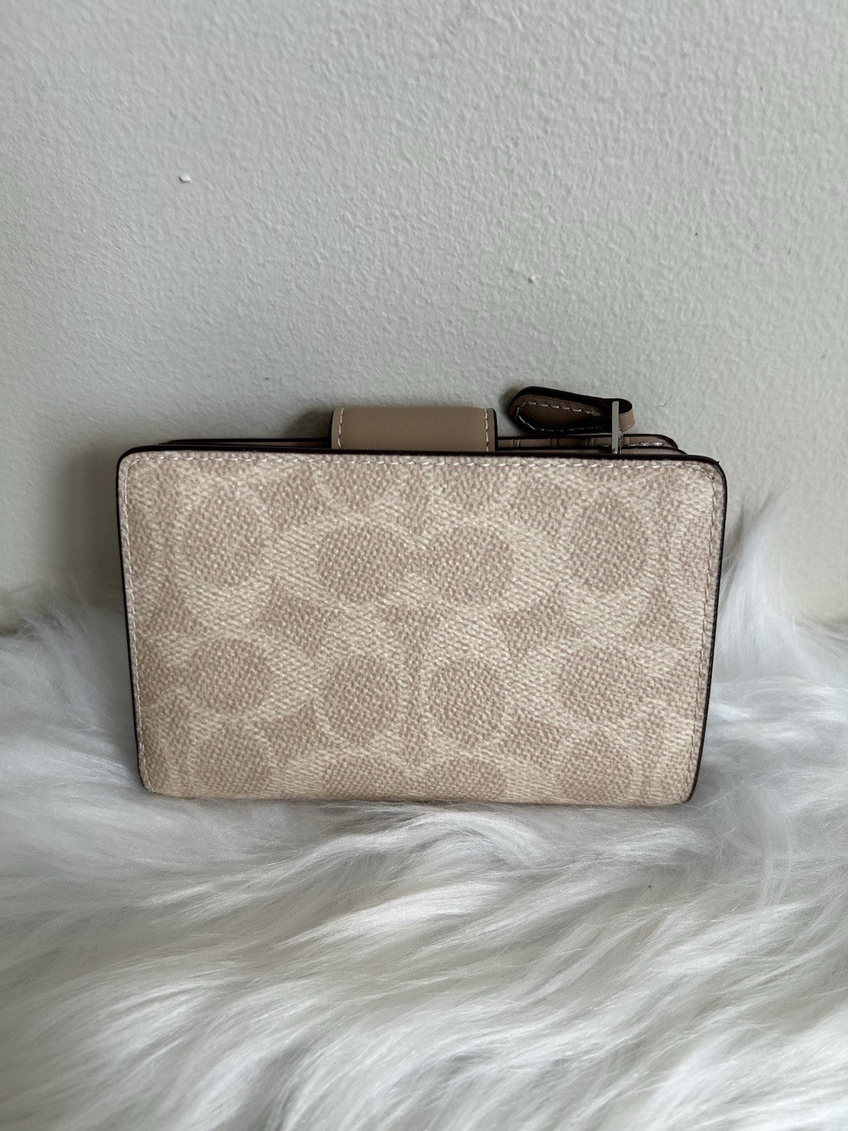 Coach Medium Corner Zip Wallet Sand Taupe Signature Canvas New1