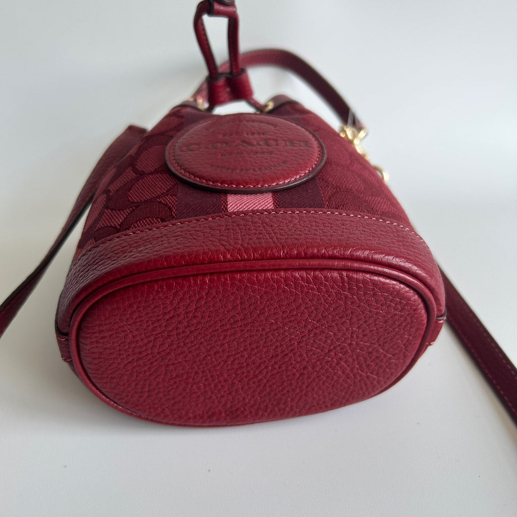 Coach Dempsey 15 Apple Red Jacquard Leather Bucket Bag Excellent2