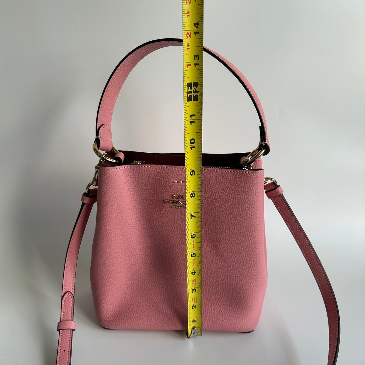 Coach Small Town Bucket Bag Pink Pebbled Leather Shoulder Bag Excellent10