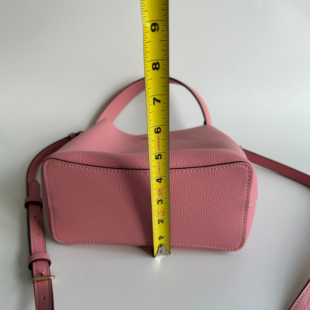 Coach Small Town Bucket Bag Pink Pebbled Leather Shoulder Bag Excellent11