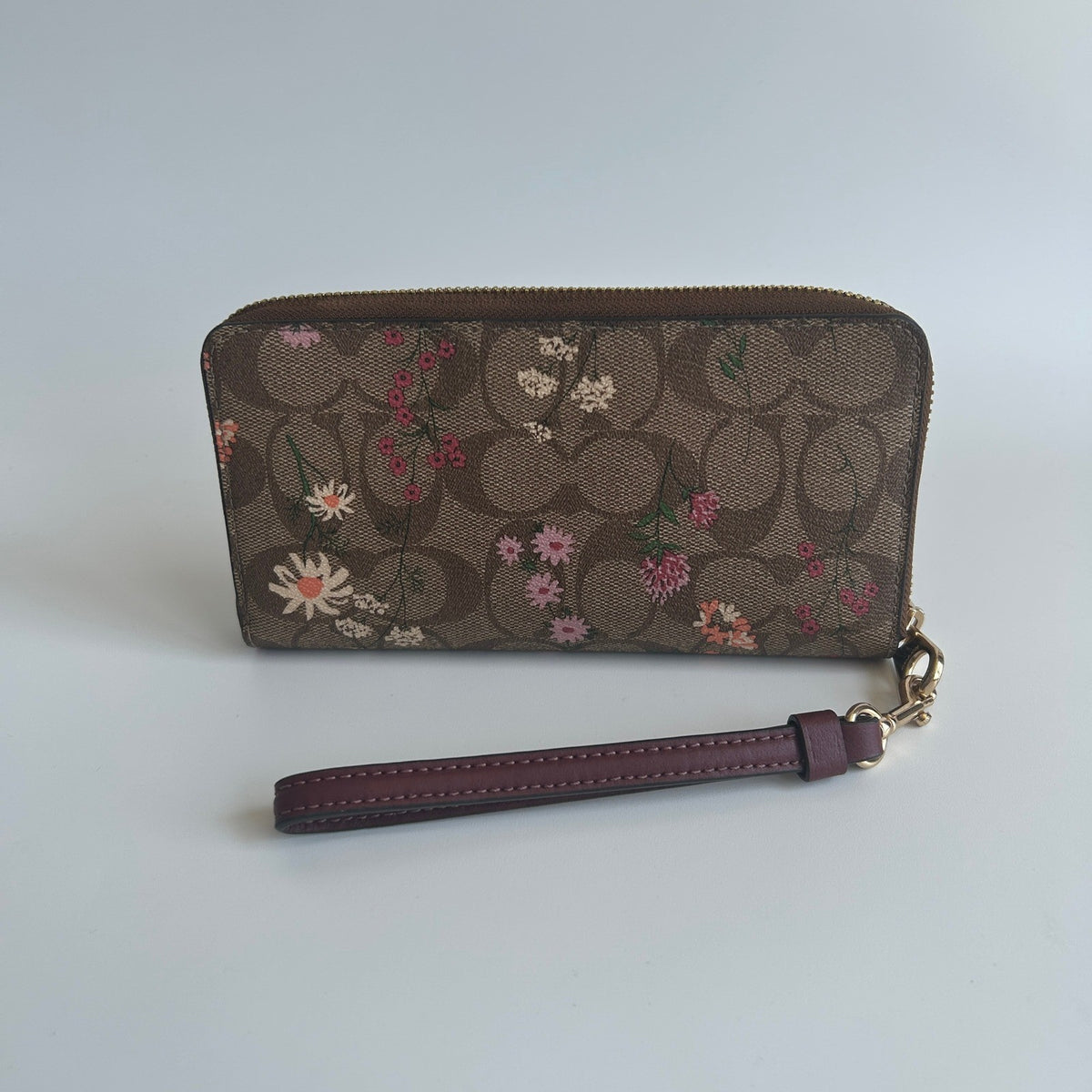 Coach Wildflower Signature Canvas Brown Leather Zip Around Wristlet Excellent1