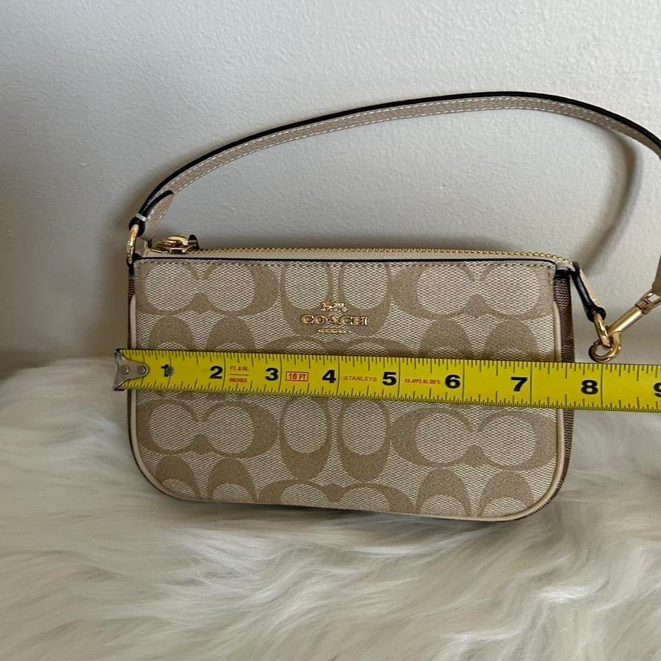 Coach Nolita 19 Light Khaki Ivory Signature Canvas Wristlet Bag Excellent4