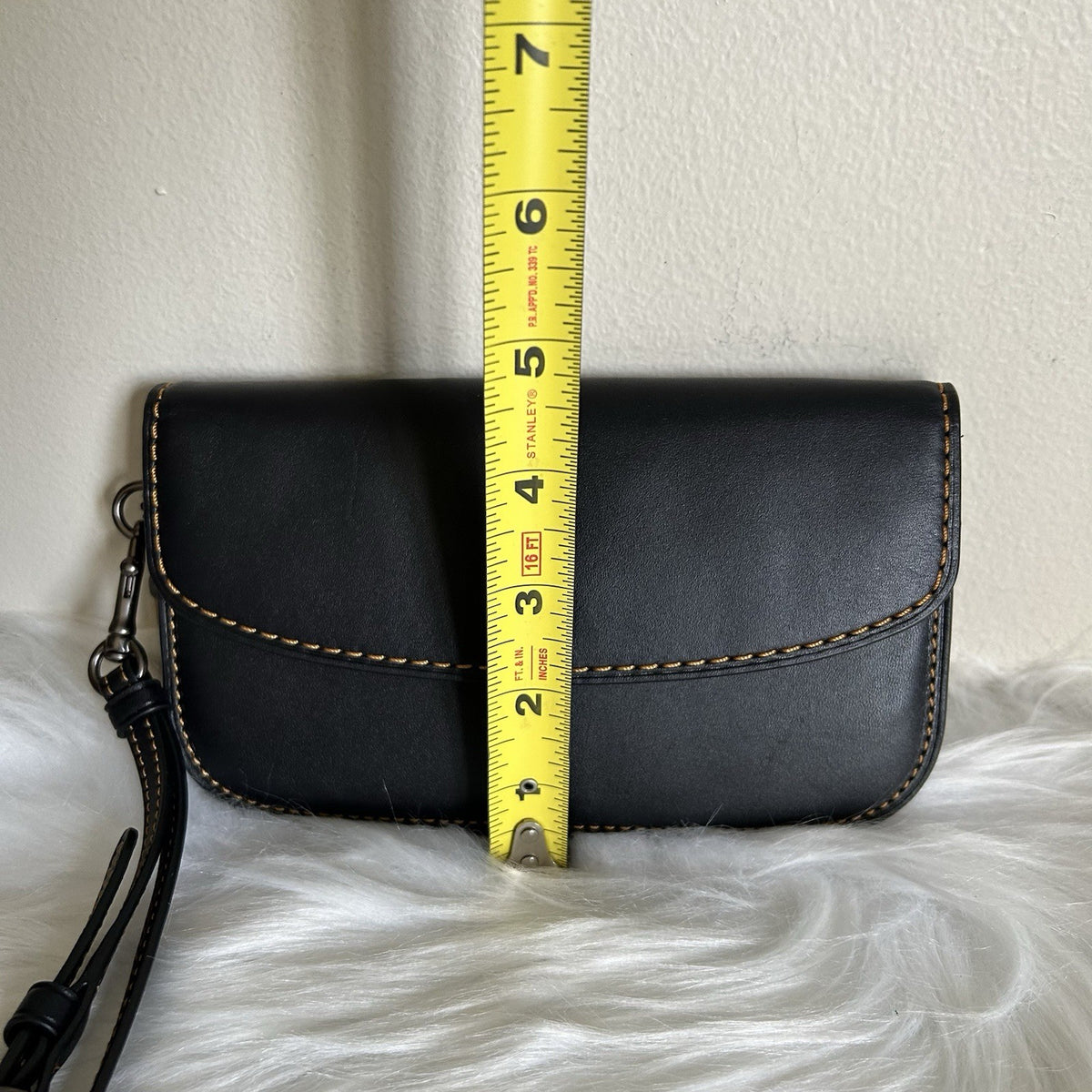Coach Glovetanned Leather Black Wristlet Clutch GOOD9