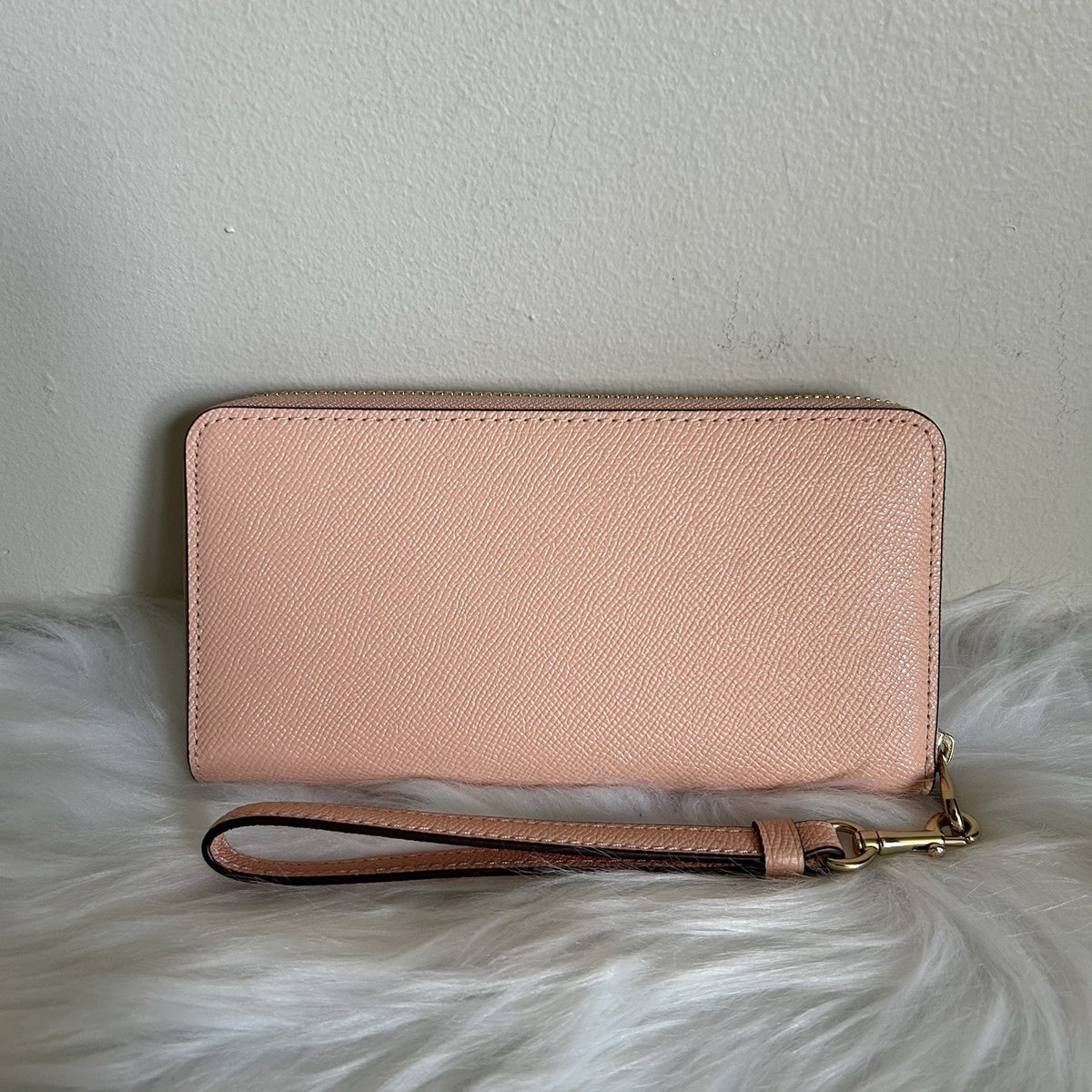 Coach Long Zip Around Faded Blush Crossgrain Leather Wallet NWT1