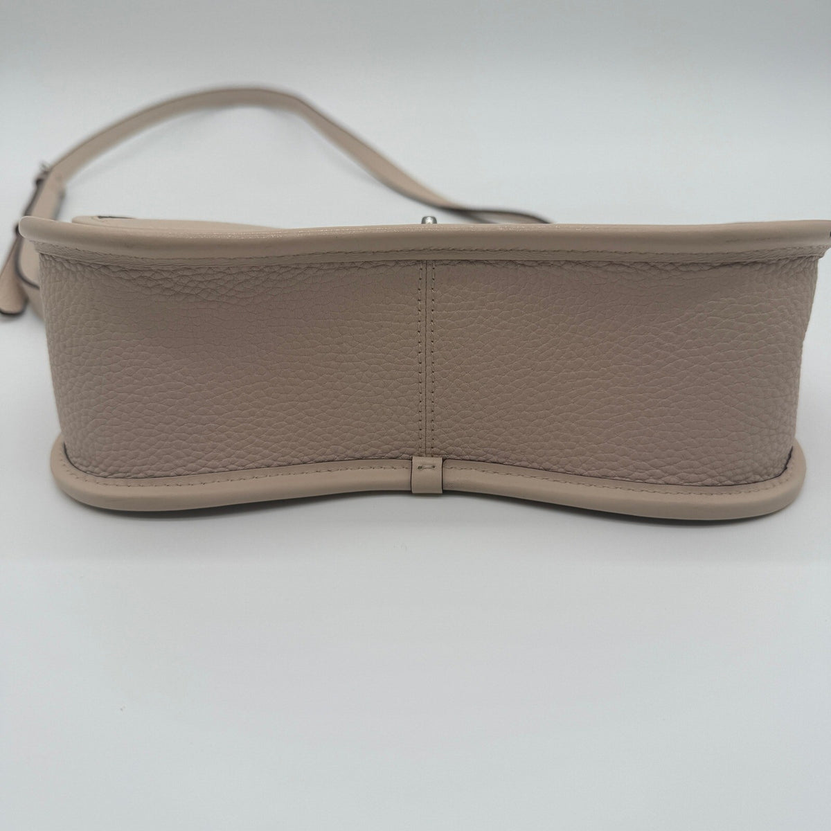 Coach Coachtopia Wavy Dinky Cloud White Pebbled Leather Crossbody Bag CK113