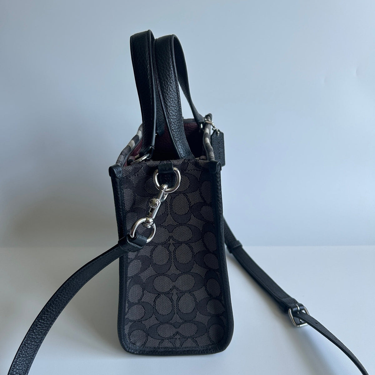 Coach Dempsey Tote 22 Black Signature Jacquard Stripe Bag C8417