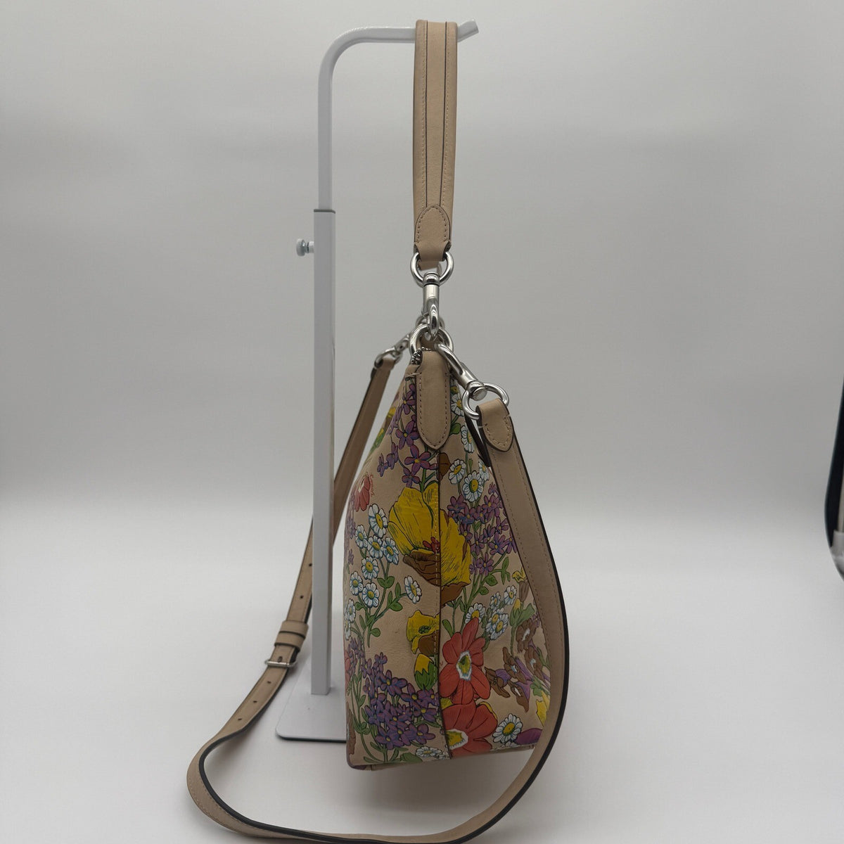 Coach Laurel Shoulder Bag Ivory Multi Pebble Leather Garden Floral Print CT222