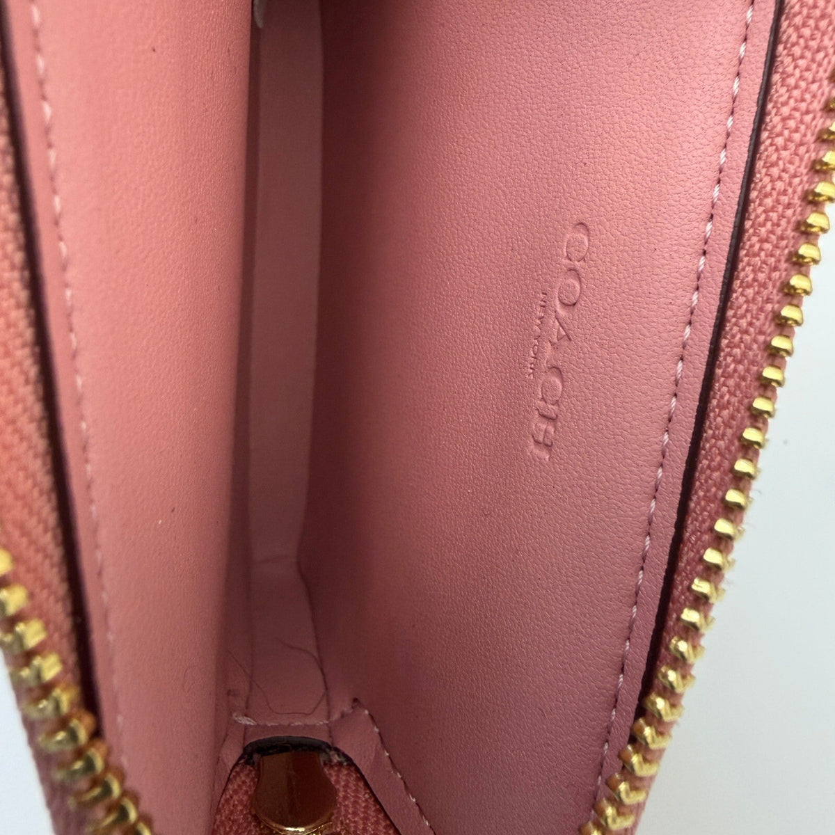 Coach Zip Card Case Tan Dusty Pink Signature Canvas CW883 Wallet