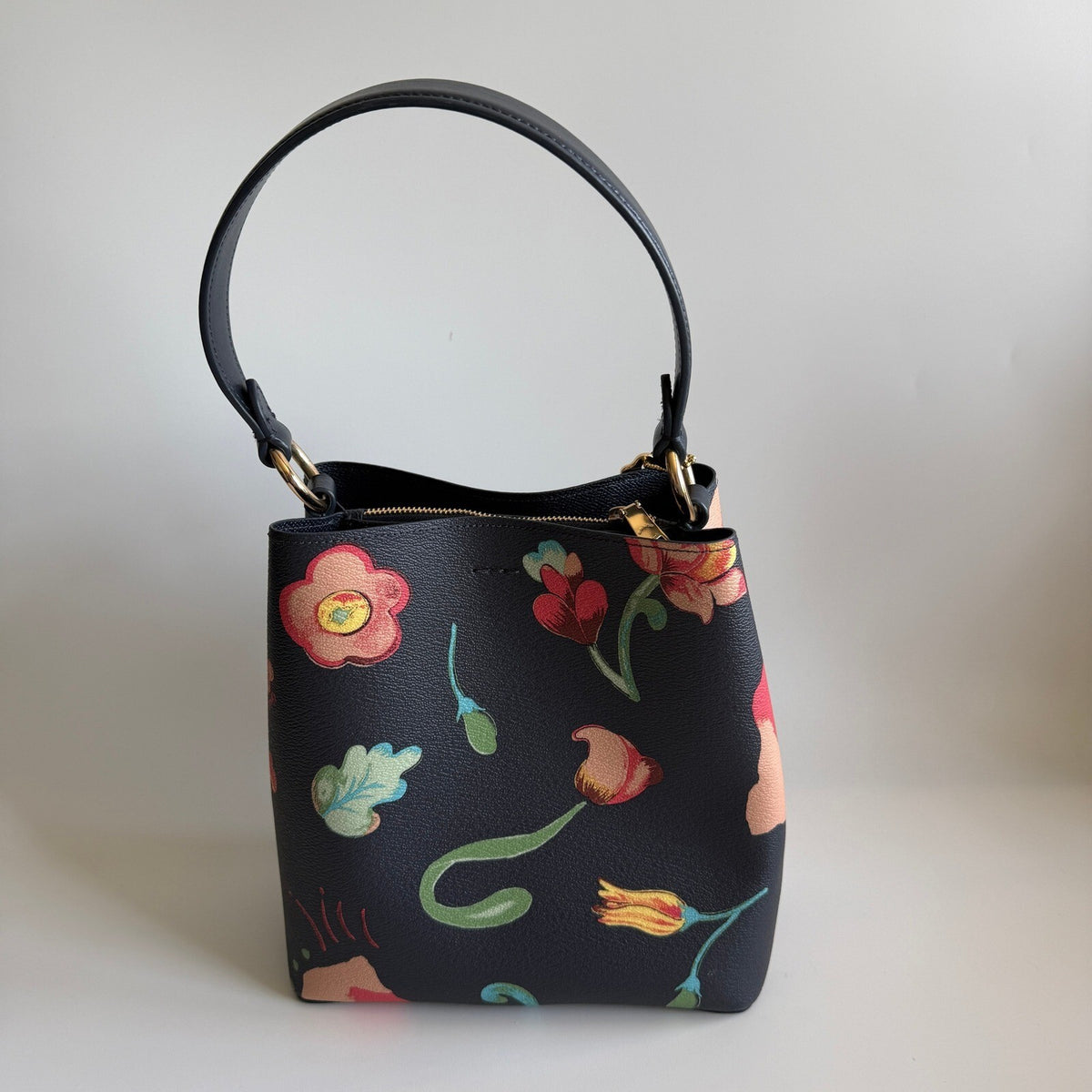 Coach Small Town Bucket Bag Midnight Multi Canvas Dreamy Land Floral C8611