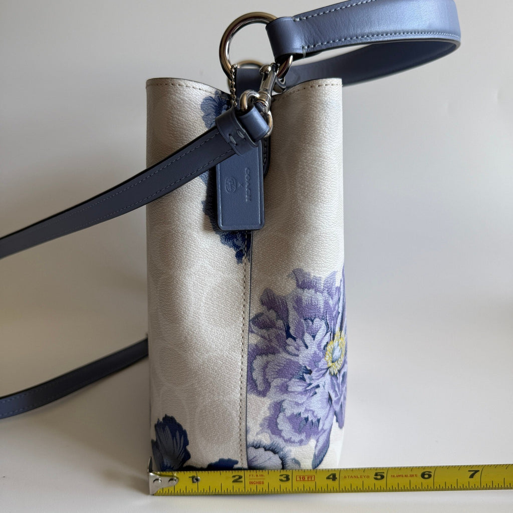 Coach Small Town Bucket Bag Chalk Signature Canvas Kaffe Fassett Print 6024