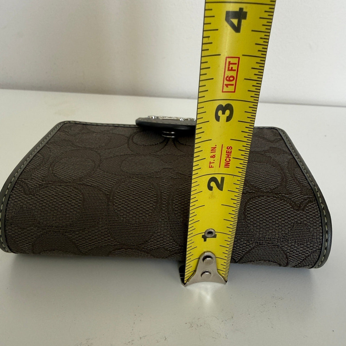 Coach Medium Corner Zip Bifold Wallet Olive Signature Canvas CT922