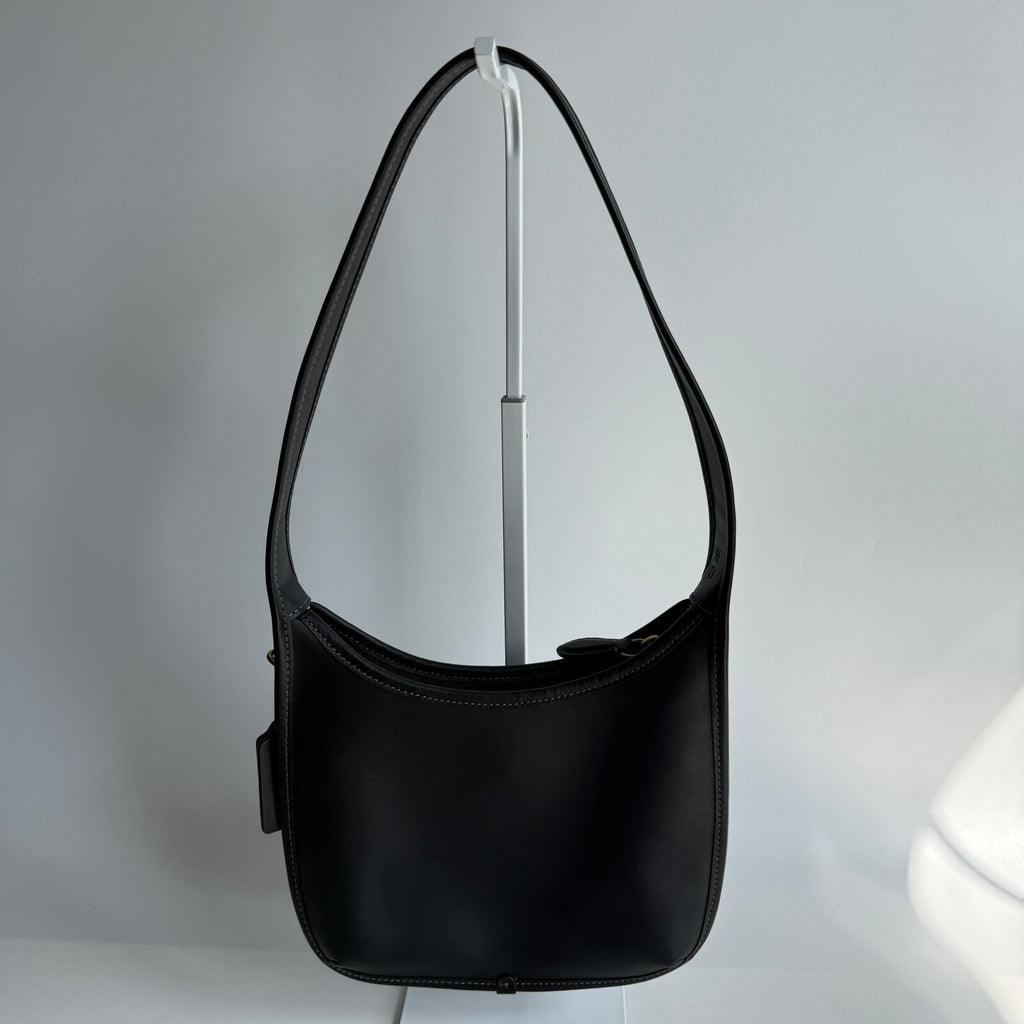 Coach Curve Zip Shoulder Bag Black Glovetanned Leather CAF110