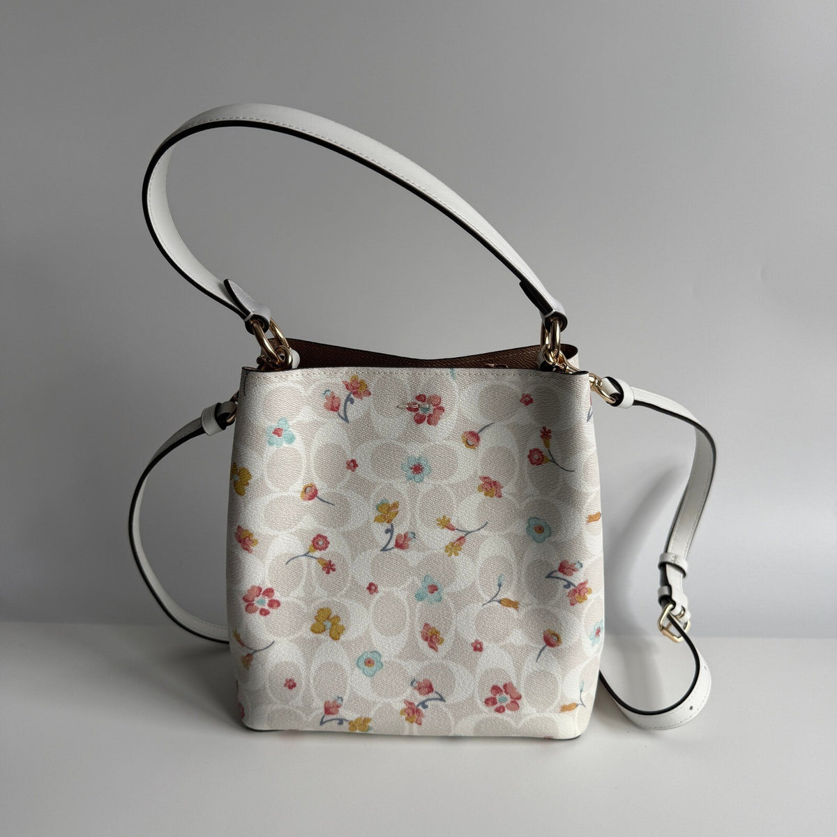 Coach Small Town Bucket Bag White Signature Canvas Mystical Floral Print C8610