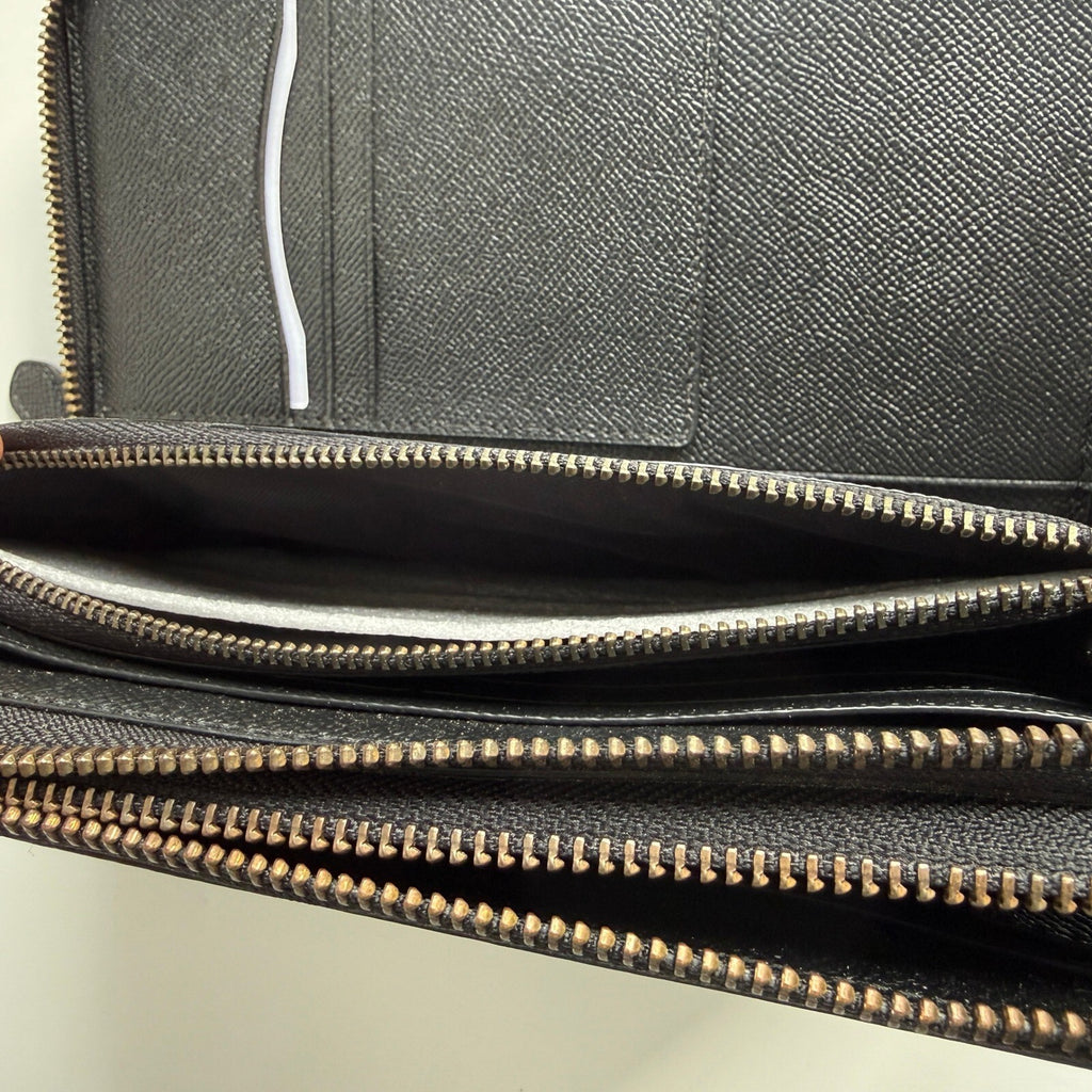Coach Double Zip Travel Wallet Black Crossgrain Leather F23334