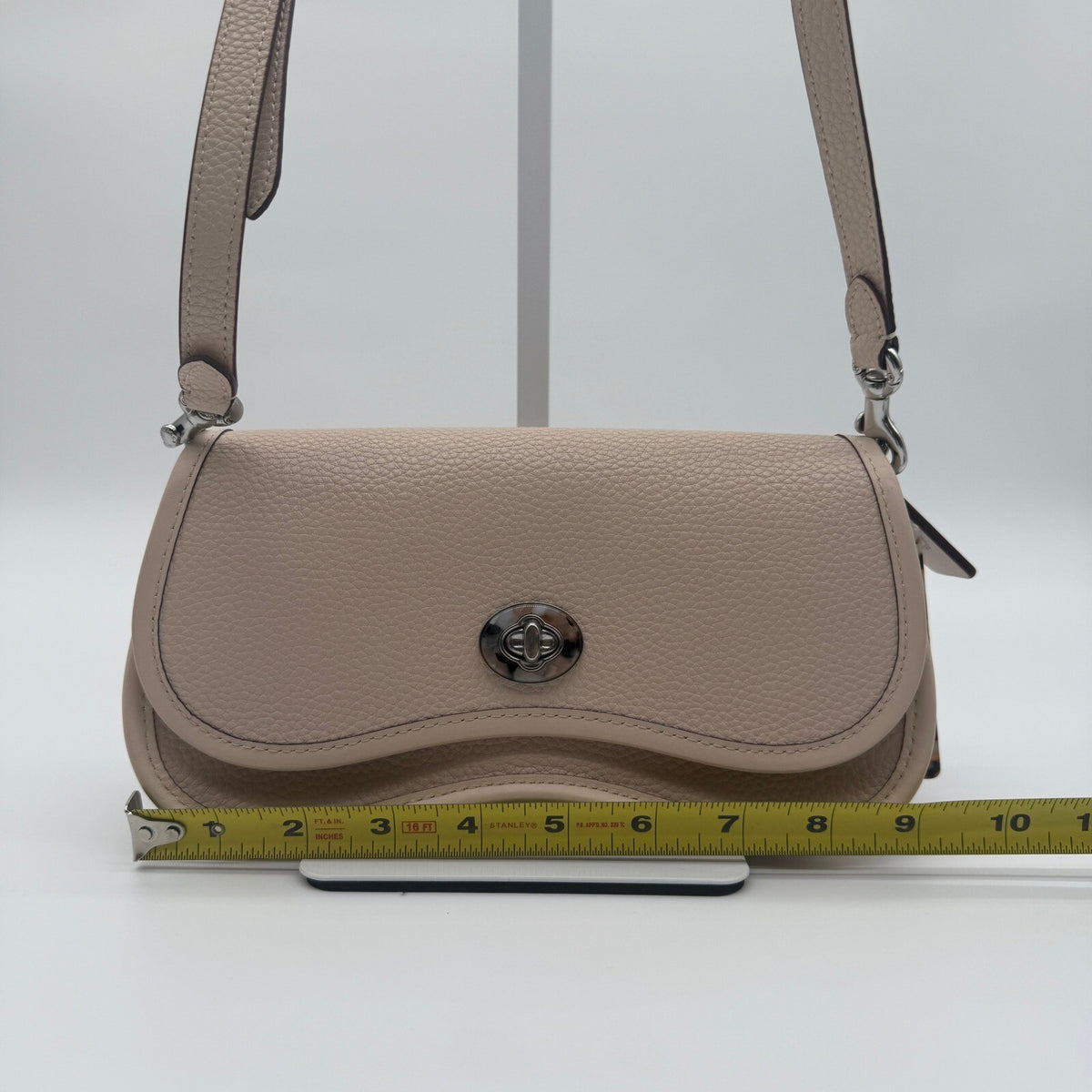 Coach Coachtopia Wavy Dinky Cloud White Pebbled Leather Crossbody Bag CK113