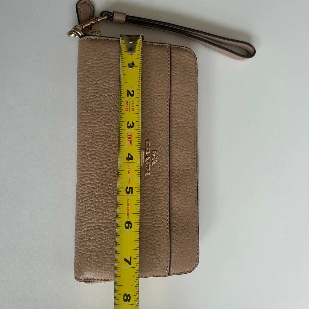 Coach Accordion Zip Wallet Taupe Beige Pebble Leather Wristlet 6643