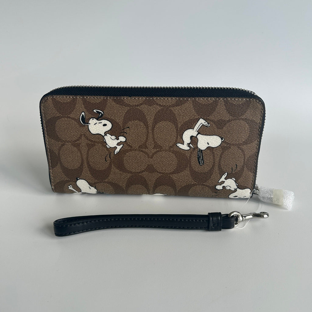 Coach Peanuts Snoopy Large Zippy Wallet Khaki Multi Canvas Wristlet C4596